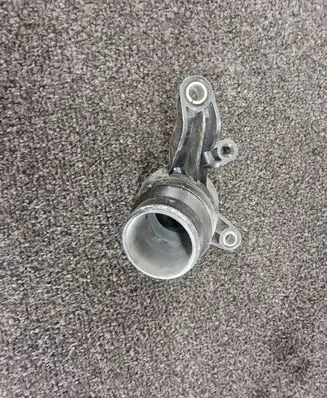 Land Rover Discovery 5 Engine coolant pipe/hose 9X2Q8A544