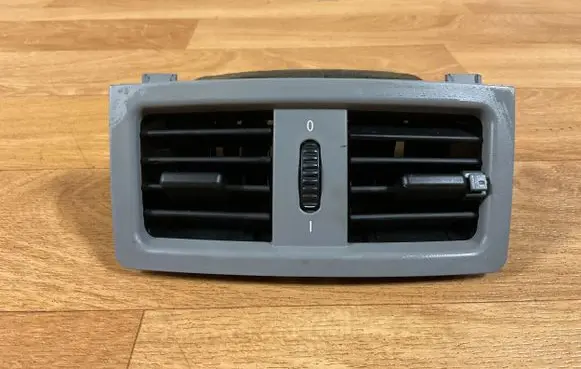BMW 5 E60 E61 Rear air vent grill 6932023 14121810 6932024