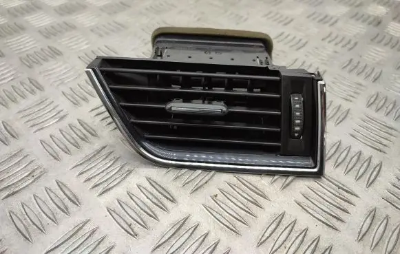 Skoda Octavia Mk3 (5E) Dashboard side air vent grill/cover trim 5E0819702 5E0819702A