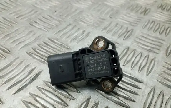 Skoda Superb B6 (3T) Air pressure sensor 0281002977 03G906051E