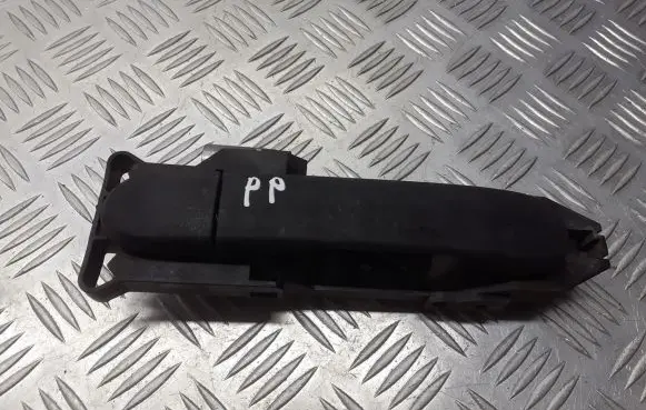 Nissan Micra Front door exterior handle/bracket 