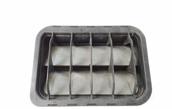 Mercedes-Benz SLK R171 Fender grill A2038300142