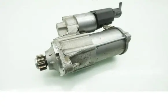 Audi Q3 F3 Starter motor 02E911022H