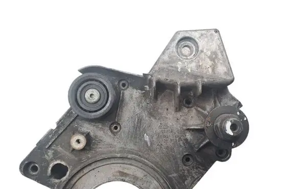 Volkswagen PASSAT B5 Engine mounting bracket 059121313F