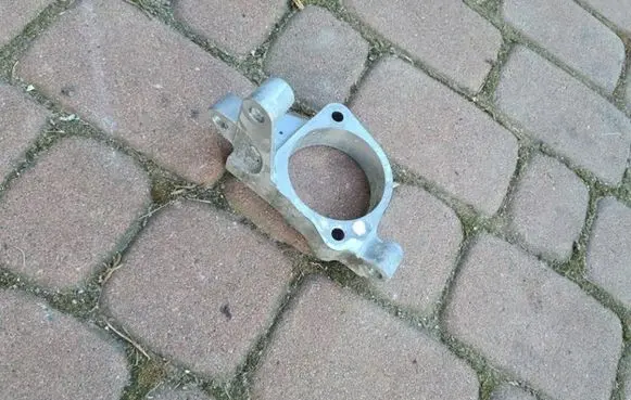 Opel Insignia B Engine mounting bracket 12650773