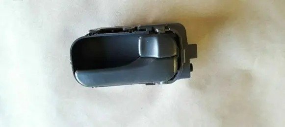 Nissan X-Trail T30 Front door interior handle