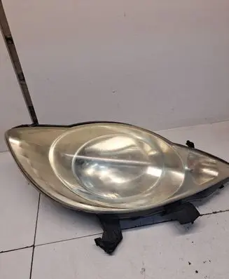 Peugeot 107 Headlight/headlamp 811100H030 89033104