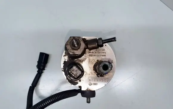 Volkswagen PASSAT B5.5 Brake power pressure regulator 8E0614175D