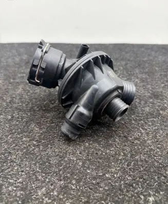 BMW 4 F32 F33 Thermostat 7598865 4051800343