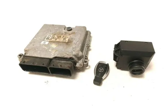 Mercedes-Benz E W212 Engine ECU kit and lock set A6421508900