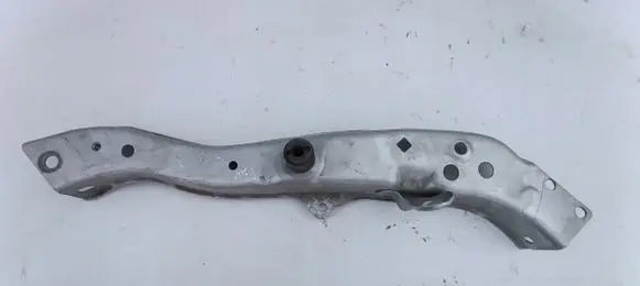 Toyota Avensis T270 Radiator support slam panel bracket 