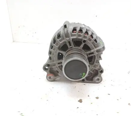 Volkswagen Polo V 6R Generator/alternator 04E903021N