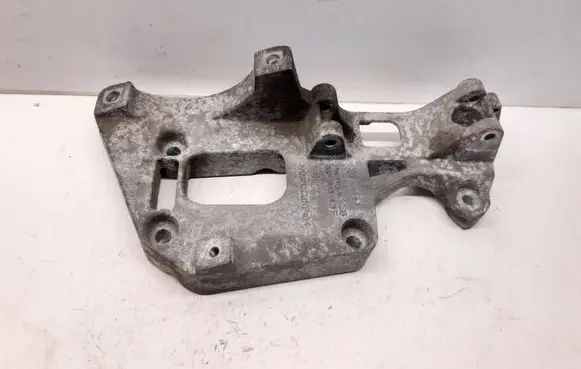 Volkswagen Golf V Engine mounting bracket 06F903143F