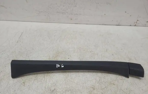 Volkswagen PASSAT B6 Front sill trim cover 3C0868237