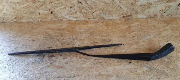 Volvo S80 Front wiper blade arm 09484611