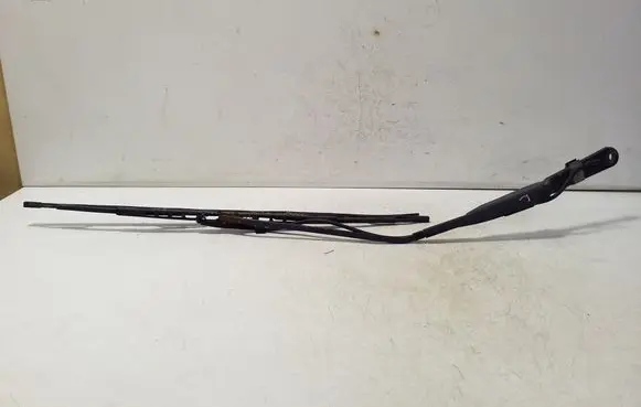 Iveco Daily 5th gen Front wiper blade arm 80005697B