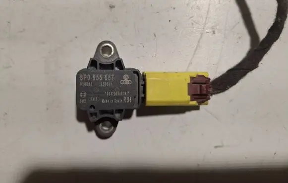 Audi A4 S4 B7 8E 8H Airbag deployment crash/impact sensor 8P0955557