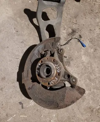 Citroen C5 Front wheel hub spindle knuckle