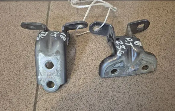 Hyundai i30 Rear door hinge set 