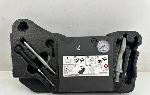 Volkswagen Touareg II Tire air pump compressor 7P0012617A 7P0805783 3121997