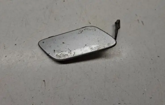 Mercedes-Benz B W245 Front tow hook cap/cover 1698851522 A1698851522