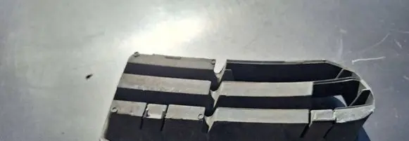 Volkswagen PASSAT B5 Front bumper lower grill 1j0853665b
