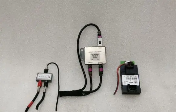Mercedes-Benz S W221 Aerial antenna amplifier A2218203789