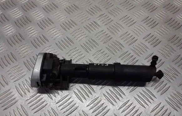 Mercedes-Benz E W210 Windshield washer spray nozzle 2108260977