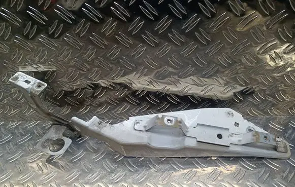Citroen C4 II Picasso Headlight/headlamp mounting bracket 016690D04 4013
