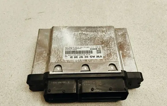 Volkswagen Golf Sportsvan Engine control unit/module 04E907309BH 0261S12609