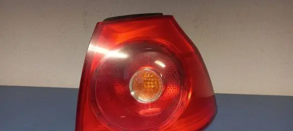 Volkswagen Golf V Rear/tail lights 4VFX13404AA