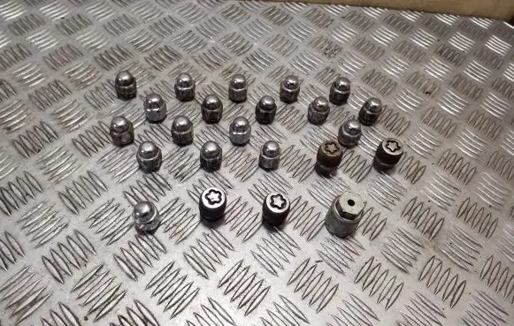 Hyundai ix35 Nuts/bolts 