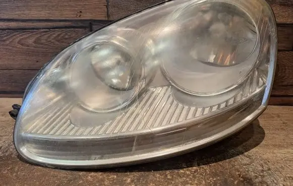 Volkswagen Jetta V Headlight/headlamp 1K6941005Q 1LG24700733