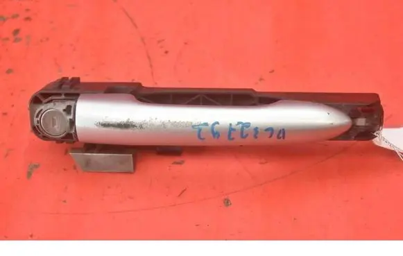 Nissan Primera Front door exterior handle 80611AV600