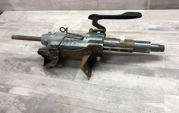 Steering wheel axle