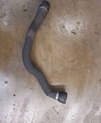 Audi A4 S4 B8 8K Engine coolant pipe/hose 8K0121101M