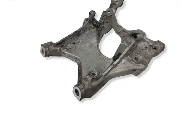 Audi A5 Engine mounting bracket 8W0399295E