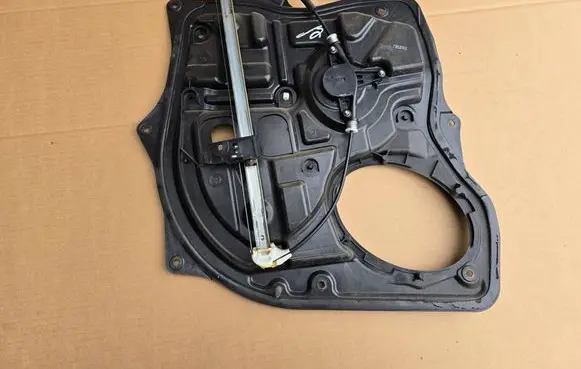 Mazda 6 Rear door window regulator with motor