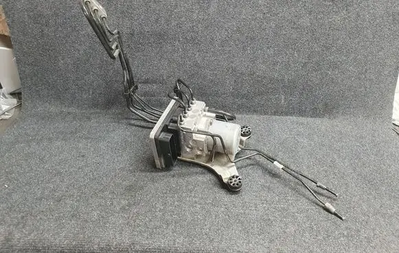 BMW 5 G30 G31 ABS Pump 6892279 008ZZ689