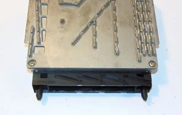 Volvo S70 V70 V70 XC Engine control unit/module 8601827 0281001776 09496667A