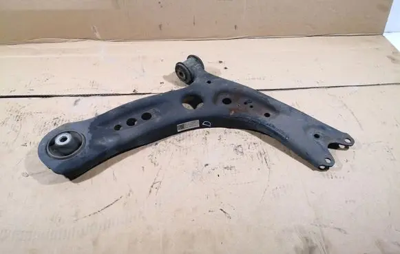 Volkswagen Golf VII Front lower control arm/wishbone 5Q0407152J