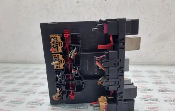 Skoda Octavia Mk2 (1Z) Comfort/convenience module 3C0937049E