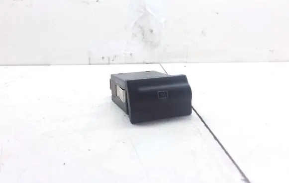 Skoda Octavia Mk1 (1U) Windscreen/window heater switch U0959621A