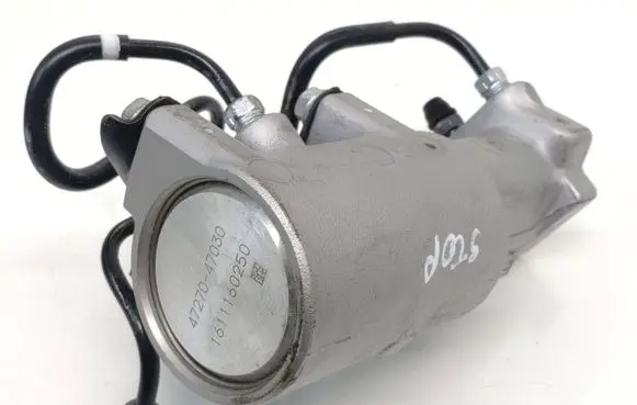 Toyota Auris E180 Master brake cylinder 4727047030 1611160250