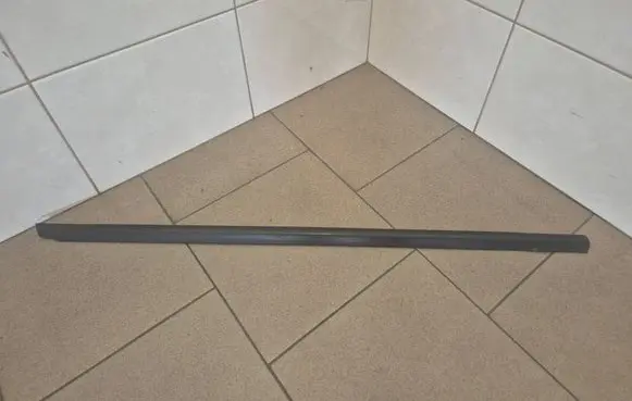 Hyundai ix35 Front door trim (molding)