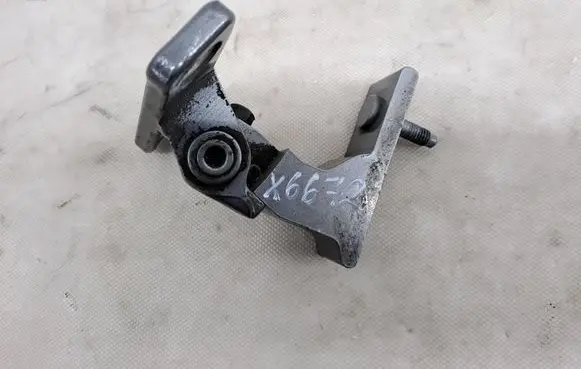 Mercedes-Benz C W205 Front door upper hinge 