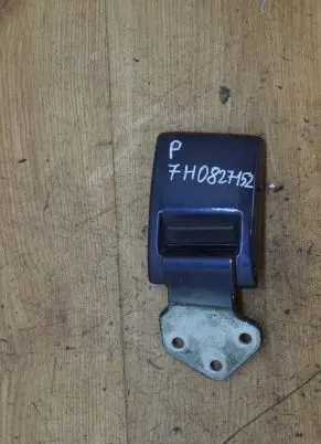 Volkswagen Transporter - Caravelle T5 Loading door upper hinge 7H0827152