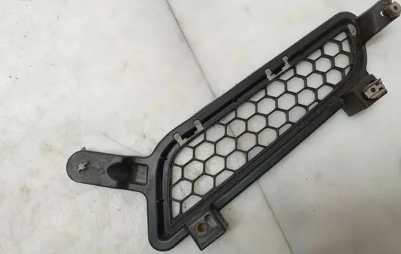 Front bumper lower grill