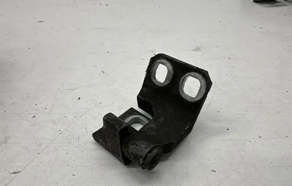 Maserati Ghibli Front door lower hinge 