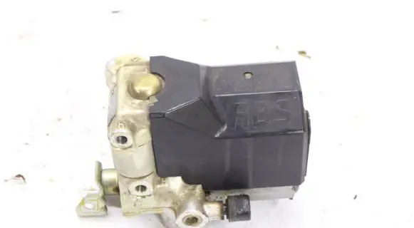 Mercedes-Benz E W124 Master brake cylinder 0265200043